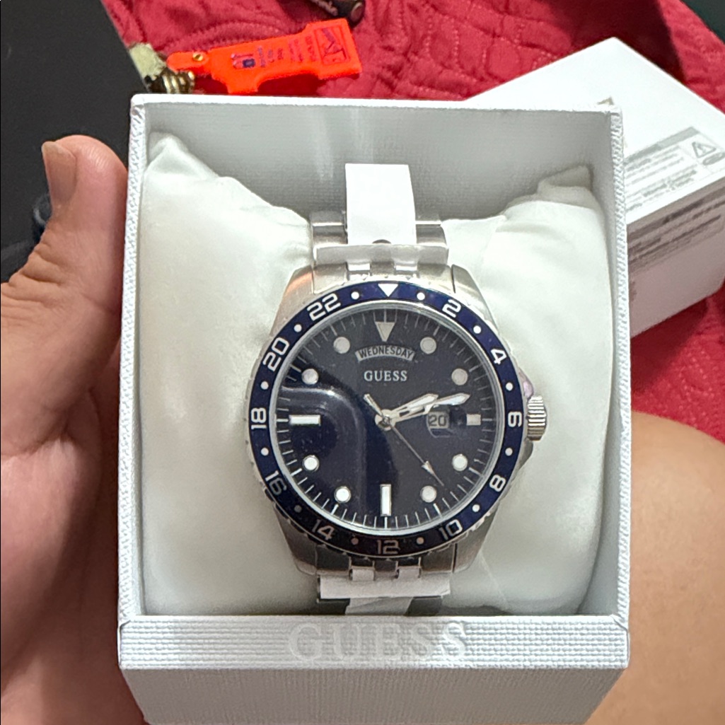 Guess Silver And Navy Timepiece Guess Silver And Navy Timepiece